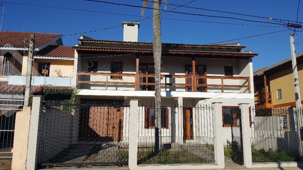 Casas na Rua Moacyr Godoy Ilha em Porto Alegre