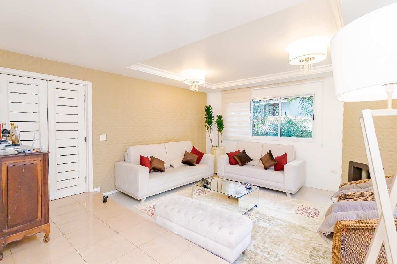 Casa em Condomínio com 4 quartos e 400m² à venda em Santa Felicidade, Curitiba. (3 / 10)