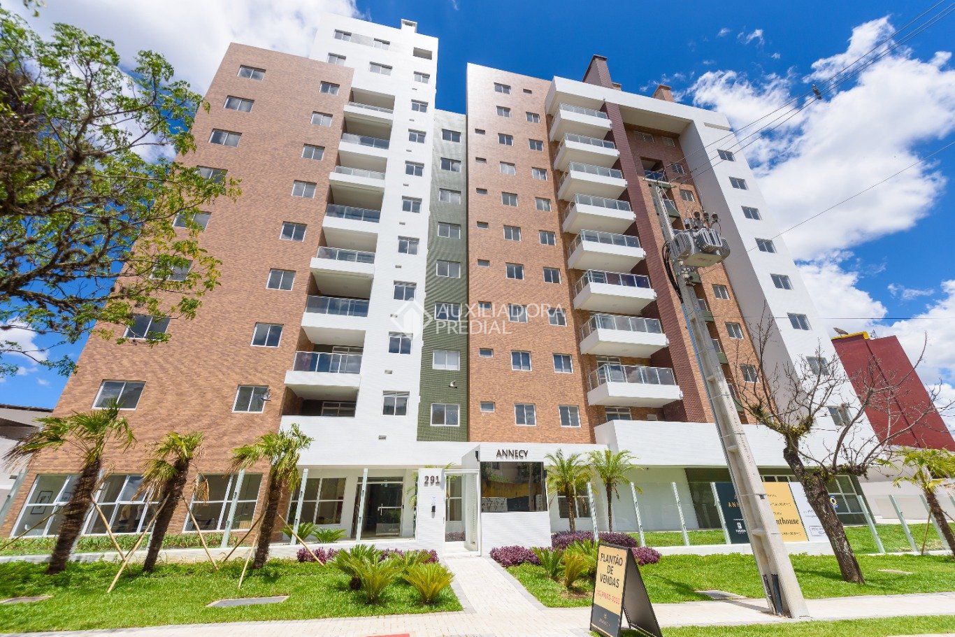 Apartamento com 3 quartos e 82m² à venda em Mercês, Curitiba. (1 / 10)