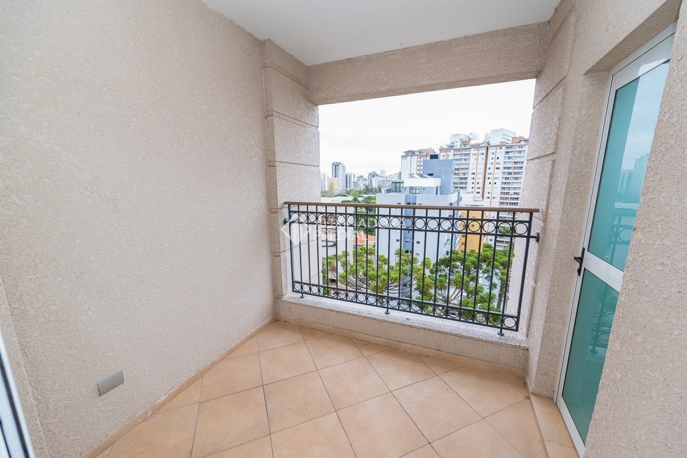 Apartamento com 2 quartos e 98m² à venda em Alto da Glória, Curitiba. (2 / 10)