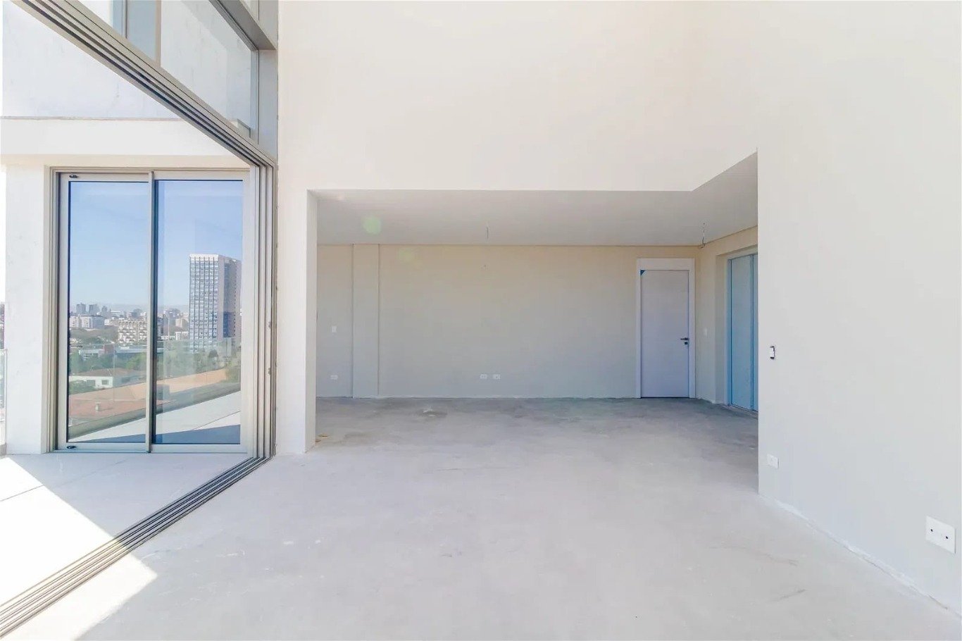 Apartamento com 4 quartos e 245m² à venda em CRISTO REI, Curitiba. (2 / 10)