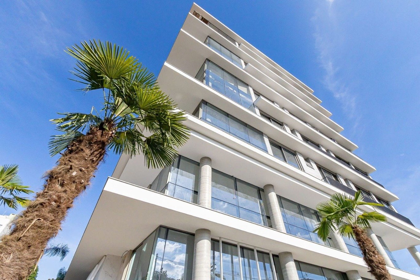 Apartamento com 4 quartos e 245m² à venda em CRISTO REI, Curitiba. (1 / 10)
