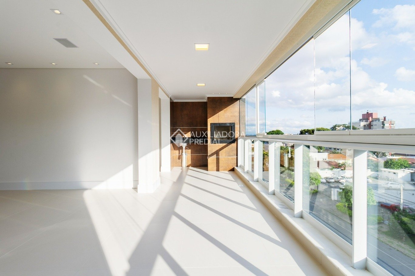 Apartamento com 3 quartos e 297m² à venda em Água Verde, Curitiba. (1 / 10)