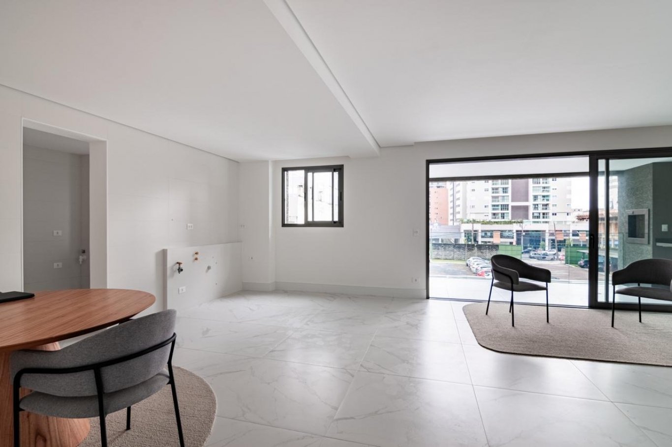 Apartamento com 3 quartos e 138m² à venda em Água Verde, Curitiba. (1 / 10)