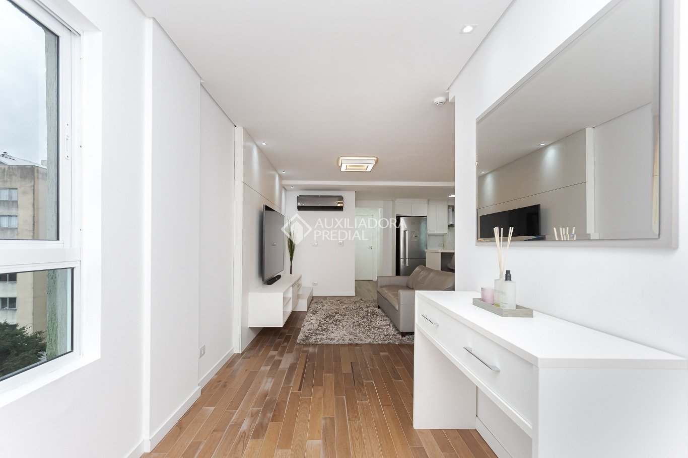 Apartamento com 3 quartos e 105m² à venda em Água Verde, Curitiba. (1 / 10)