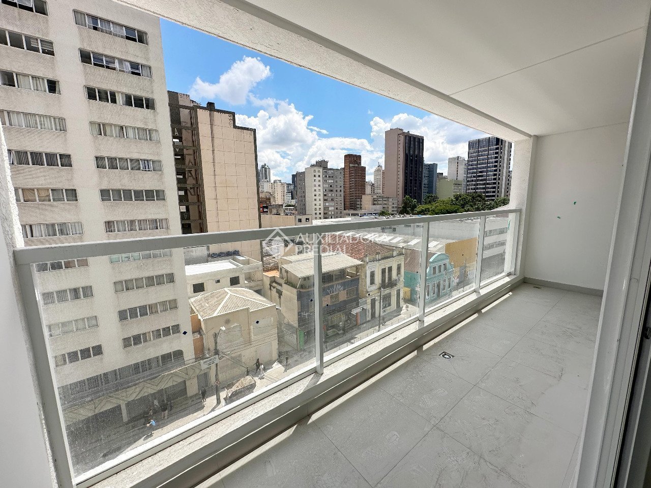 Apartamento com 1 quarto e 34m² à venda em Centro, Curitiba. (3 / 10)