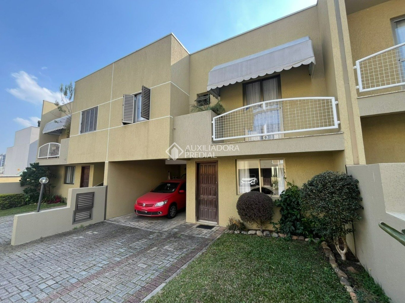 Casa em Condomínio com 5 quartos e 146m² à venda em Água Verde, Curitiba. (1 / 10)