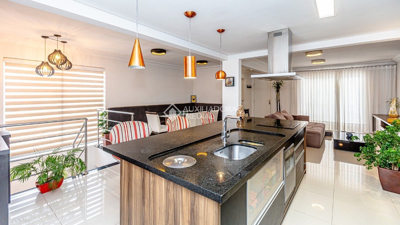 Apartamento com 2 quartos e 143m² à venda em Tingui, Curitiba. (3 / 10)