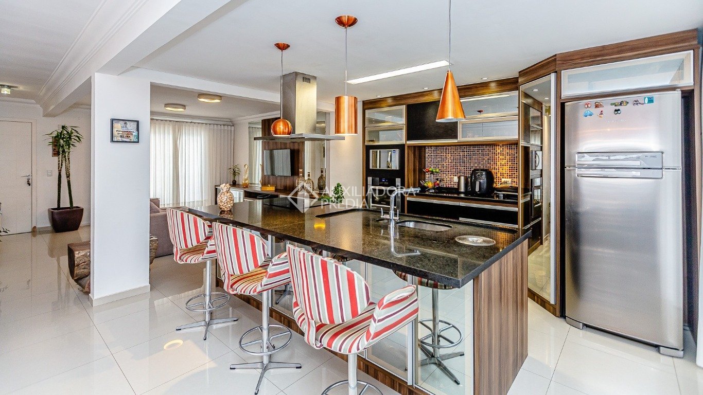 Apartamento com 2 quartos e 143m² à venda em Tingui, Curitiba. (2 / 10)