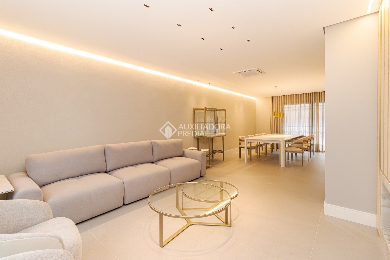 Casa em Condomínio com 3 quartos e 266m² à venda em Ahú, Curitiba. (2 / 10)