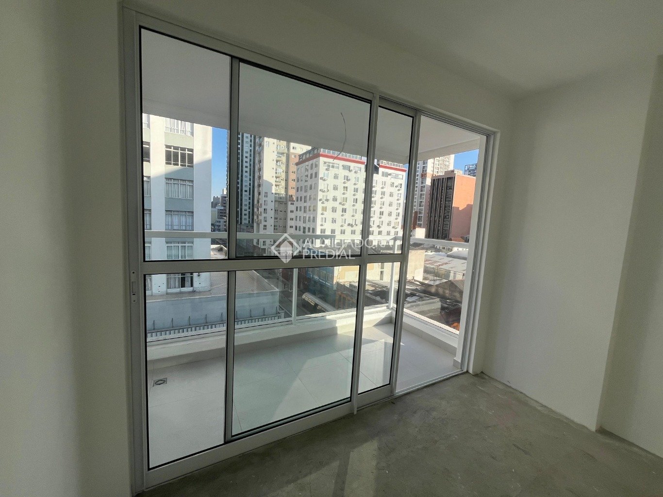 Studio com 1 quarto e 27m² à venda em Centro, Curitiba. (3 / 10)