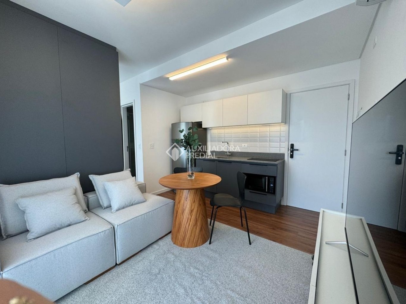 Studio com 1 quarto e 34m² à venda em Centro, Curitiba. (3 / 10)