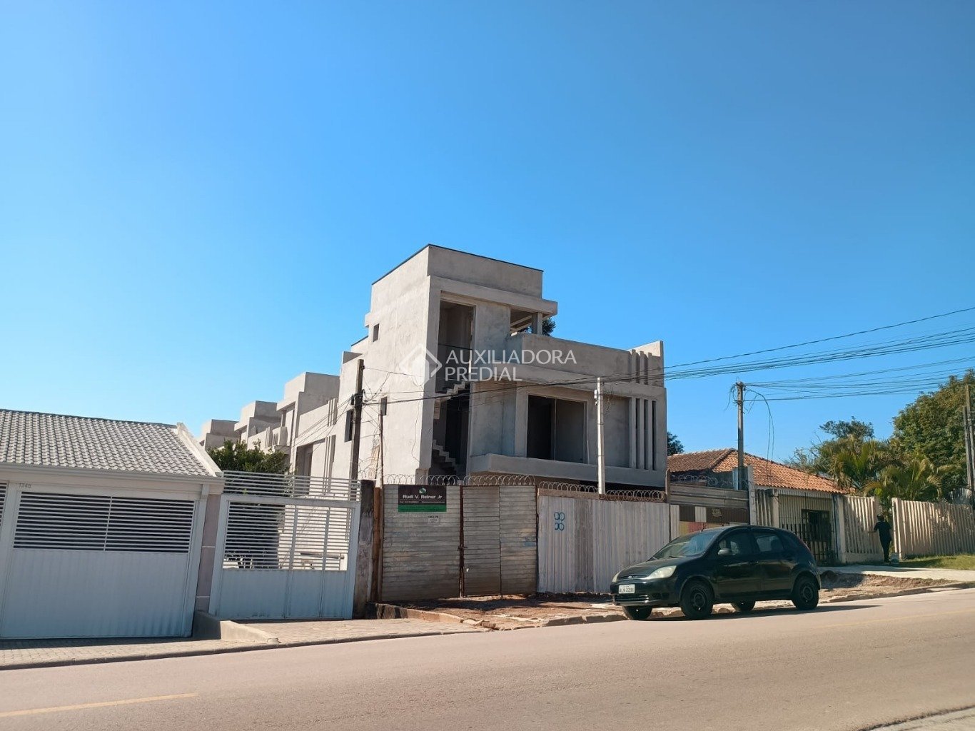 Sobrado com 3 quartos e 155m² à venda em Boqueirão, Curitiba. (3 / 10)