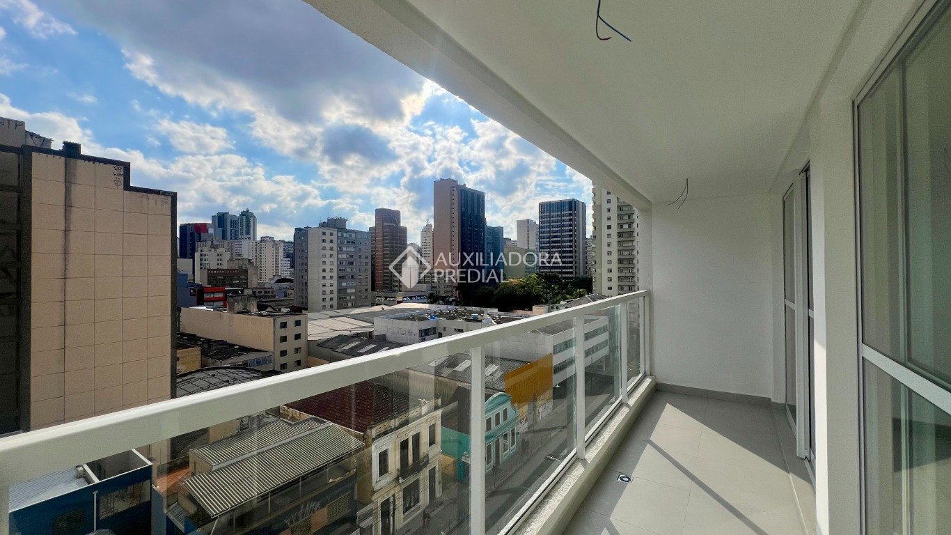 Studio com 1 quarto e 34m² à venda em Centro, Curitiba. (1 / 10)