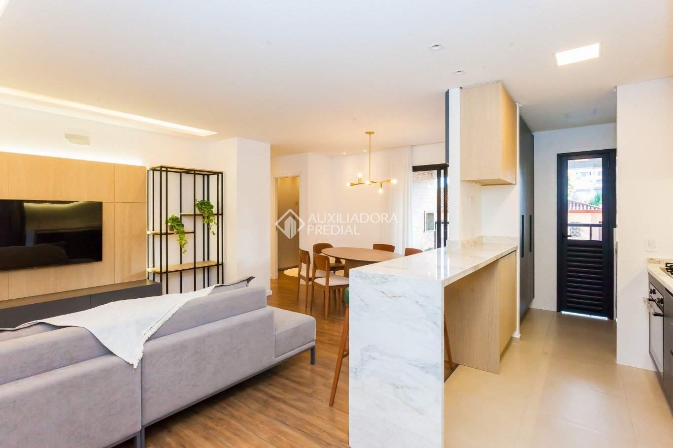 Apartamento com 3 quartos e 101m² à venda em Bacacheri, Curitiba. (1 / 10)