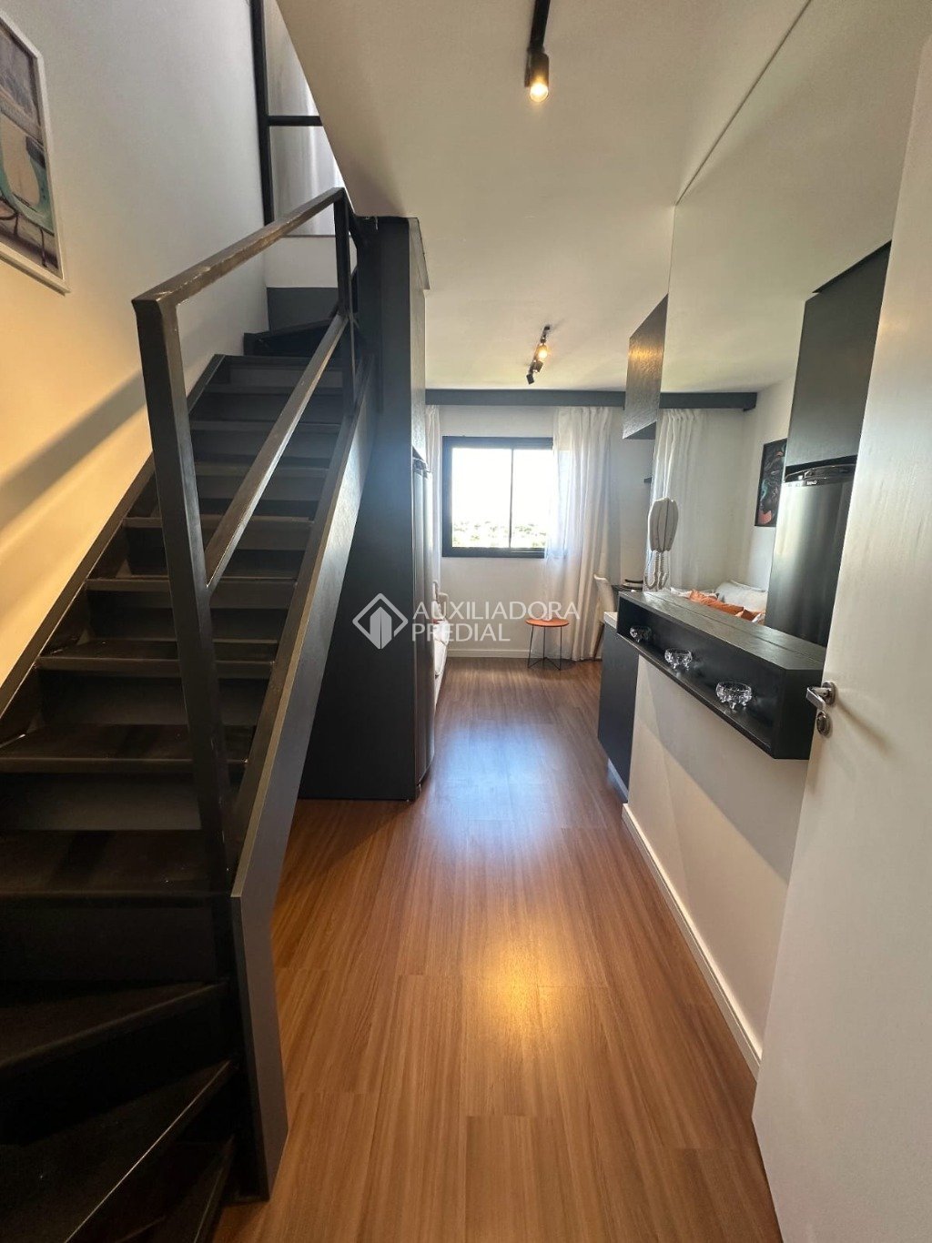Duplex com 1 quarto e 29m² à venda em Novo Mundo, Curitiba. (3 / 10)