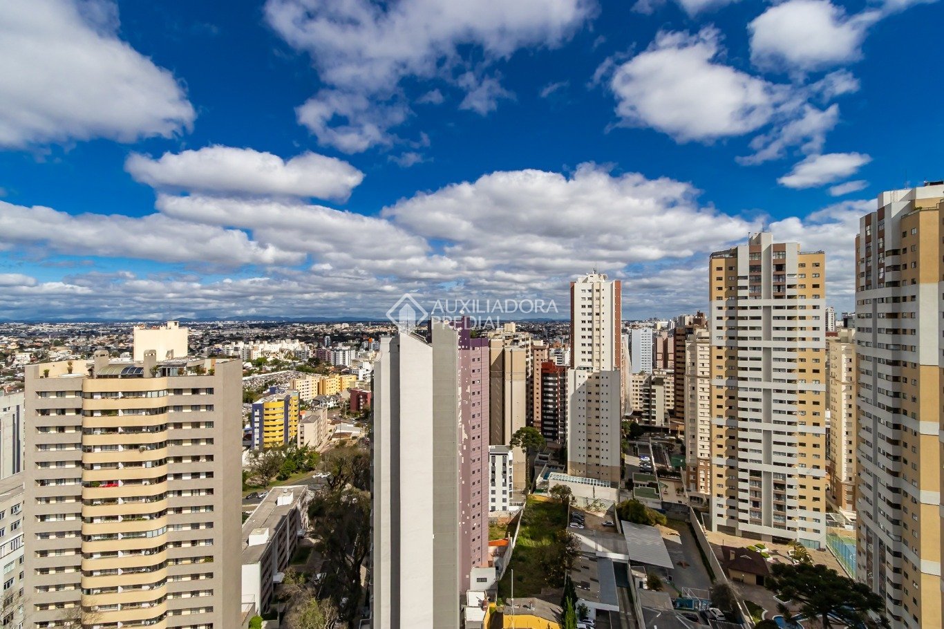 Cobertura com 3 quartos e 302m² à venda em Água Verde, Curitiba. (2 / 10)