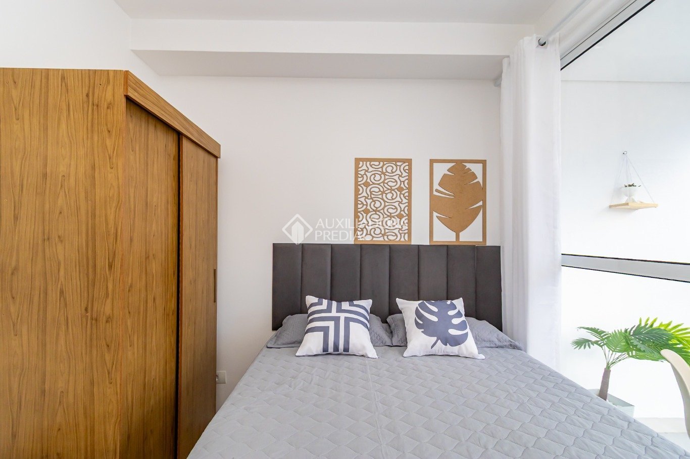 Apartamento com 1 quarto e 27m² à venda em Centro, Curitiba. (3 / 10)