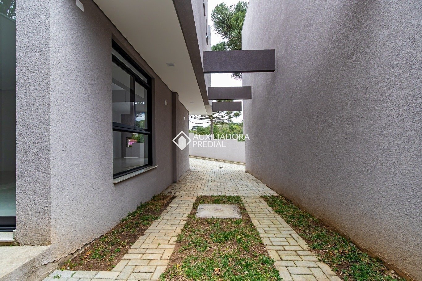 Sobrado com 3 quartos e 153m² à venda em Pilarzinho, Curitiba. (3 / 10)