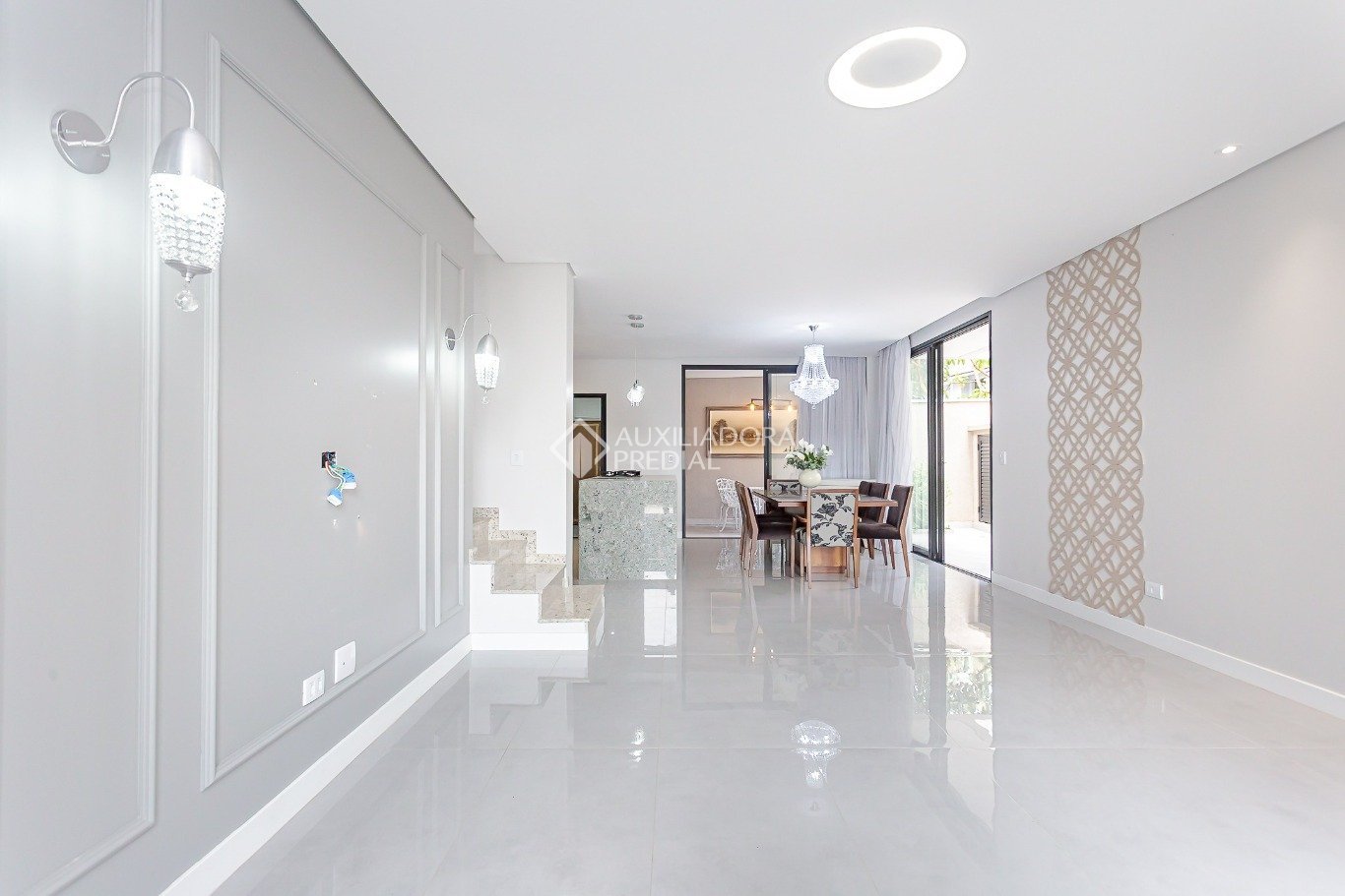 Casa em Condomínio com 3 quartos e 204m² à venda em Água Verde, Curitiba. (1 / 10)