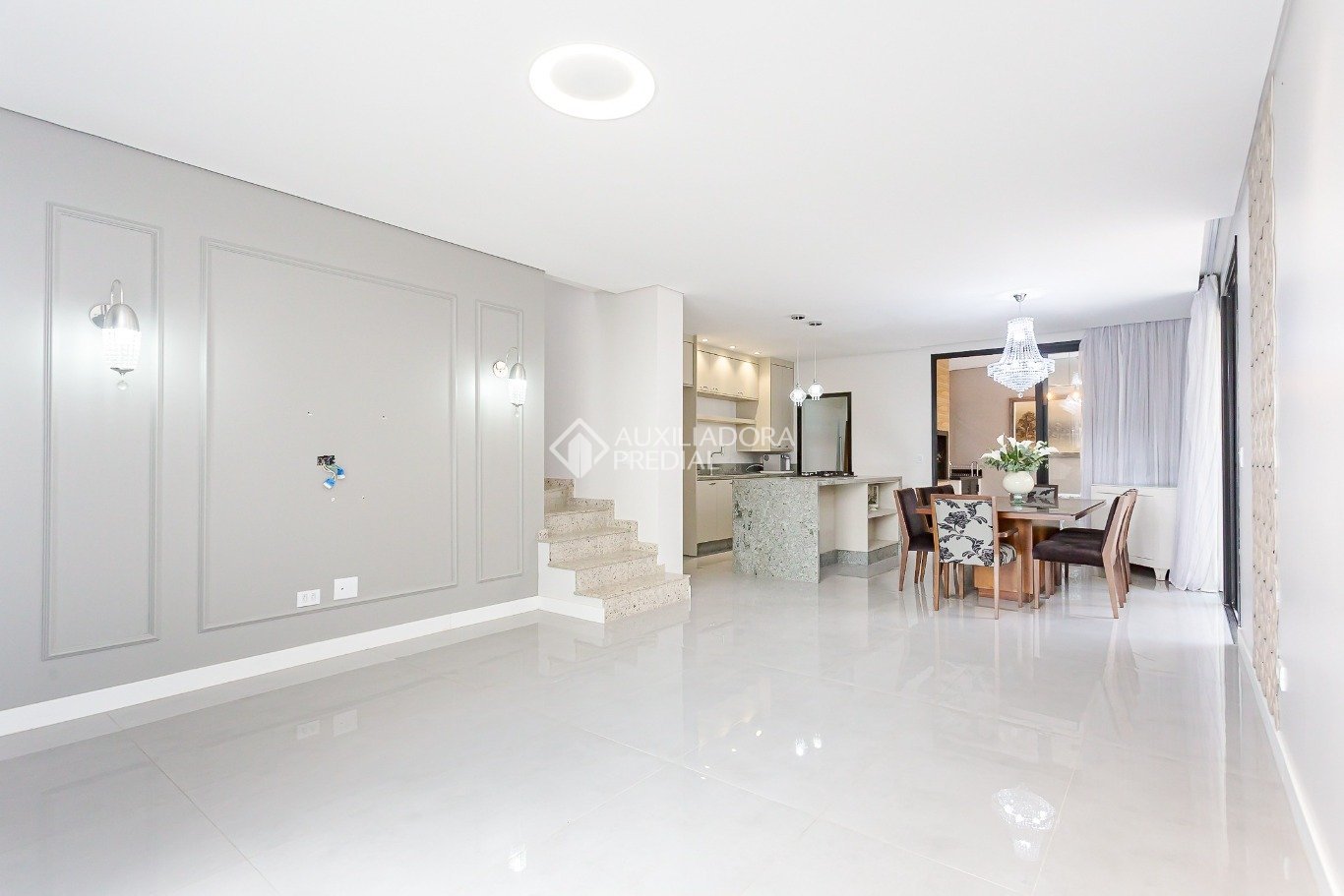 Casa em Condomínio com 3 quartos e 204m² à venda em Água Verde, Curitiba. (2 / 10)