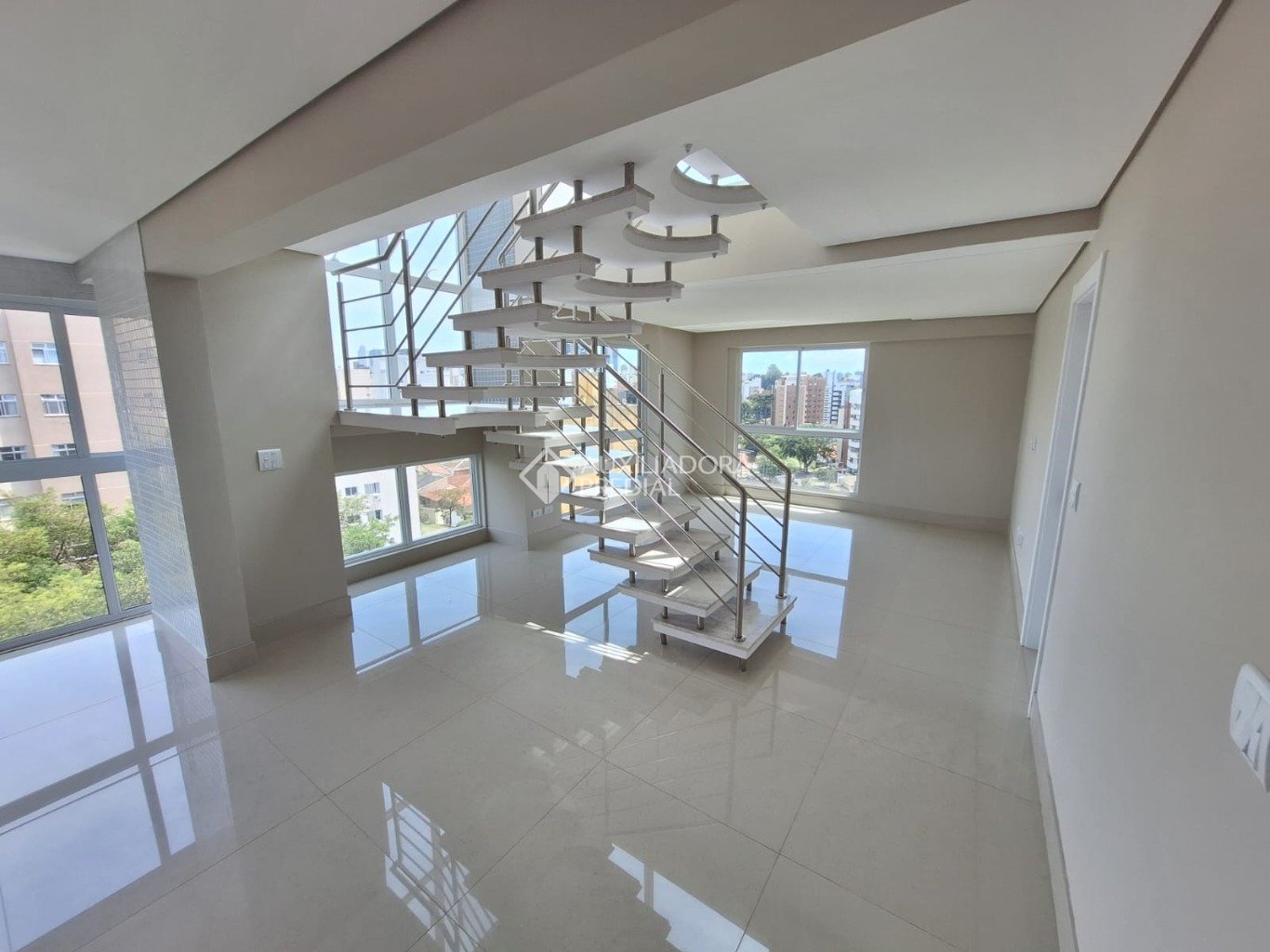 Cobertura com 3 quartos e 244m² à venda em Alto da Glória, Curitiba. (3 / 10)