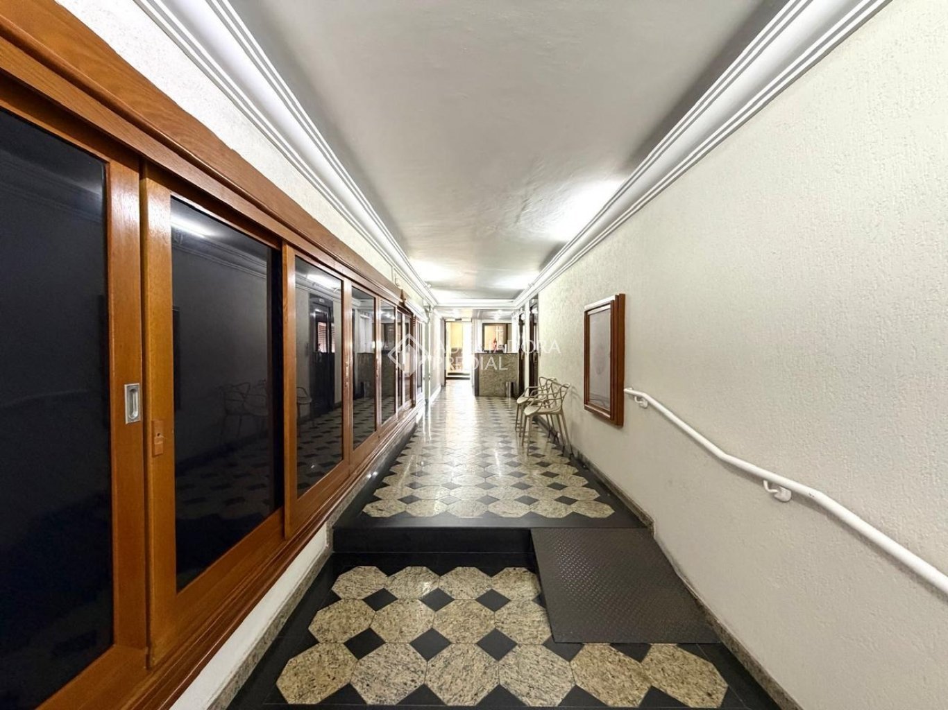 Apartamento com 4 quartos e 178m² à venda em Novo Mundo, Curitiba. (3 / 10)