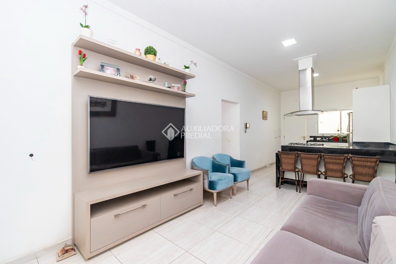 Casa com 4 quartos e 170m² à venda em Xaxim, Curitiba. (1 / 10)