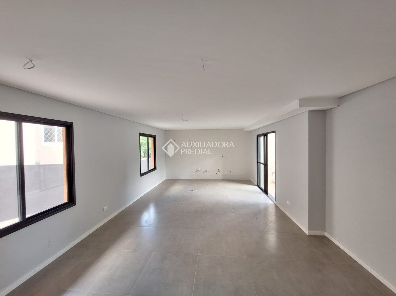 Casa em Condomínio com 3 quartos e 122m² à venda em Cachoeira, Curitiba. (3 / 10)