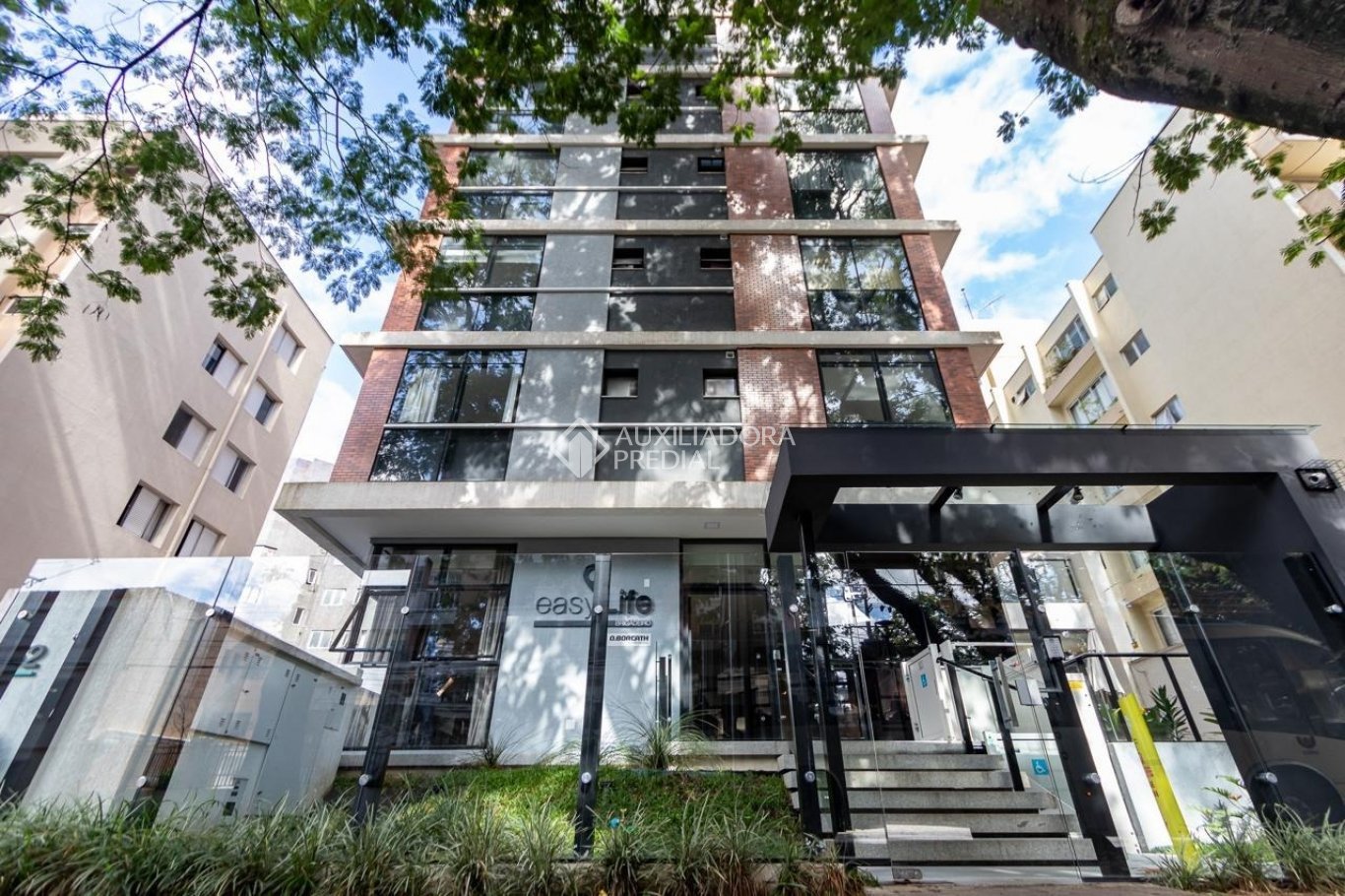 Apartamento com 1 quarto e 26m² à venda em Mercês, Curitiba. (1 / 10)