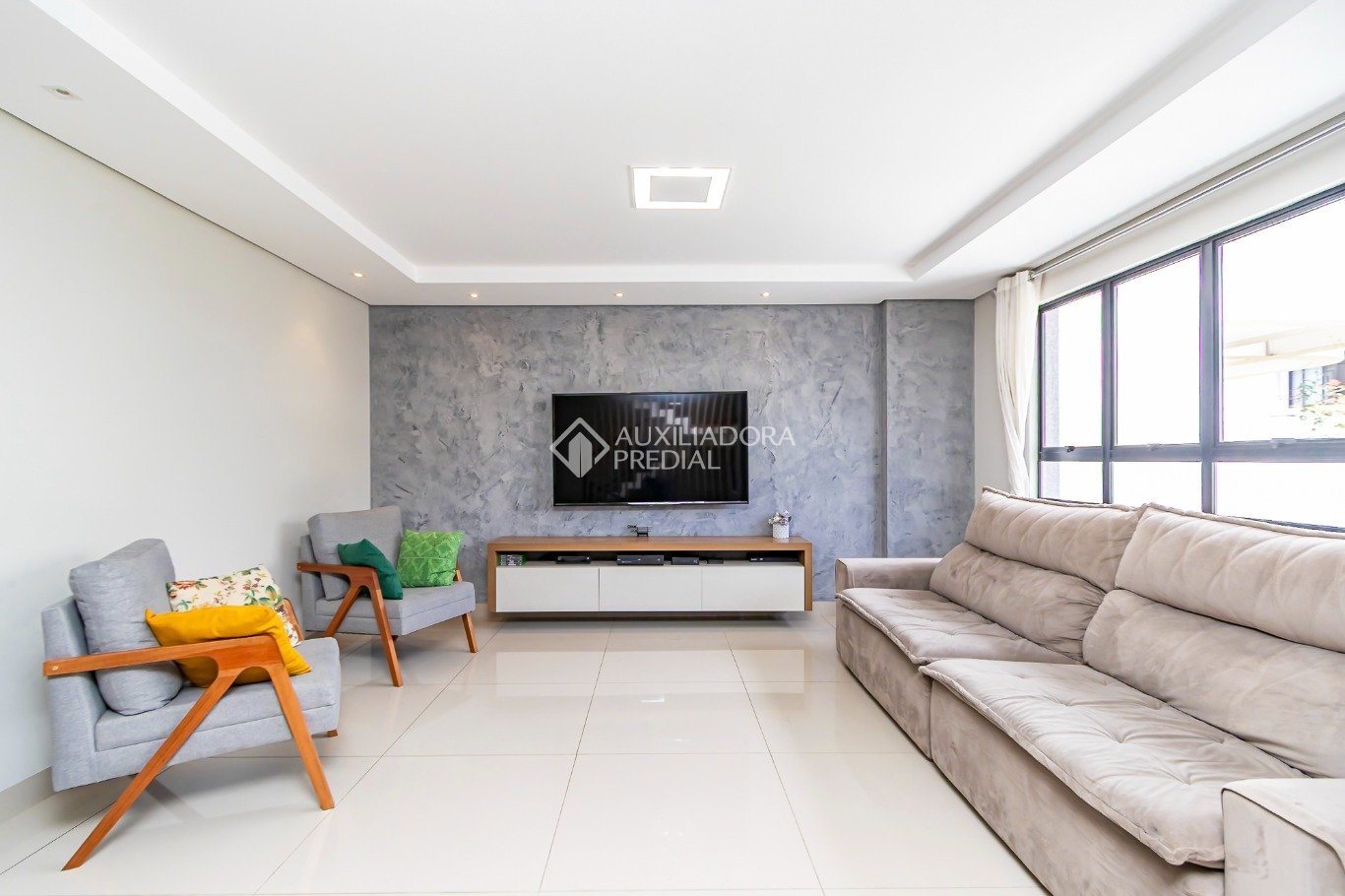 Casa em Condomínio com 3 quartos e 209m² à venda em Uberaba, Curitiba. (1 / 10)