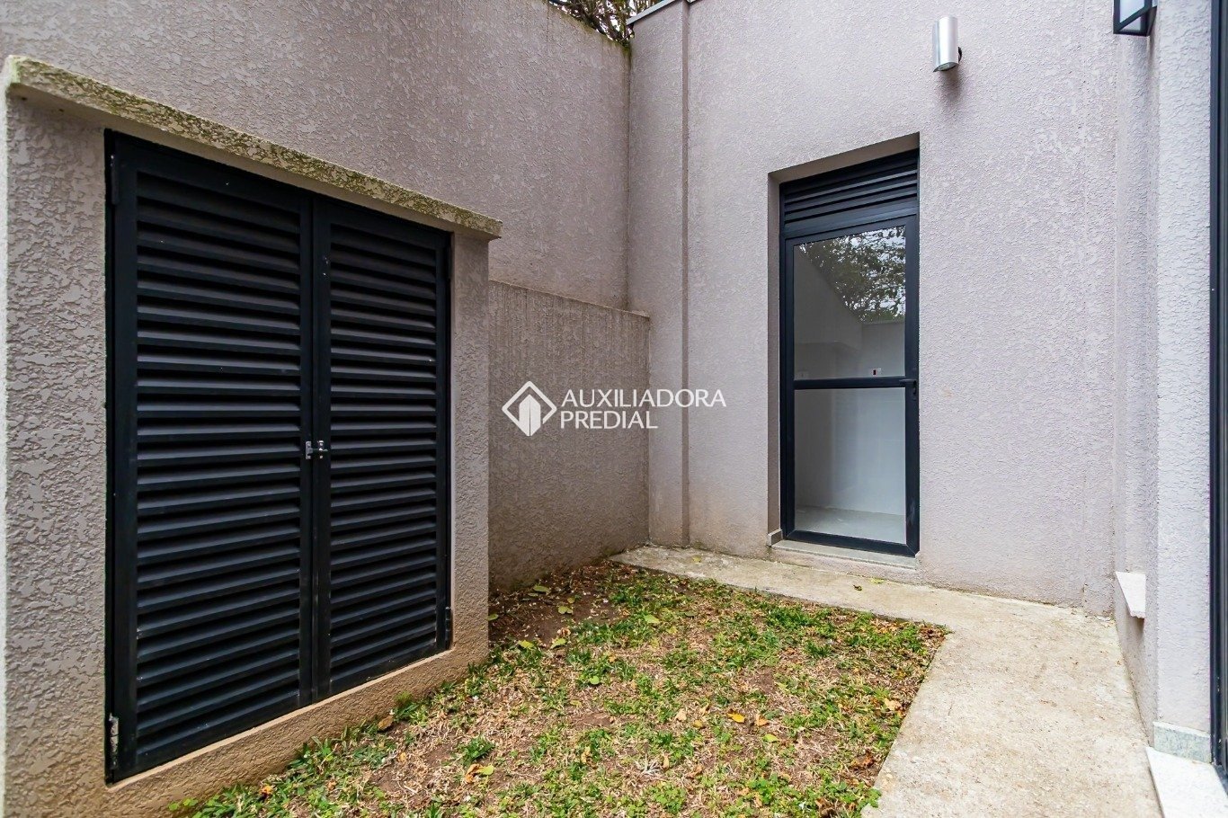 Sobrado com 3 quartos e 153m² à venda em Pilarzinho, Curitiba. (2 / 10)