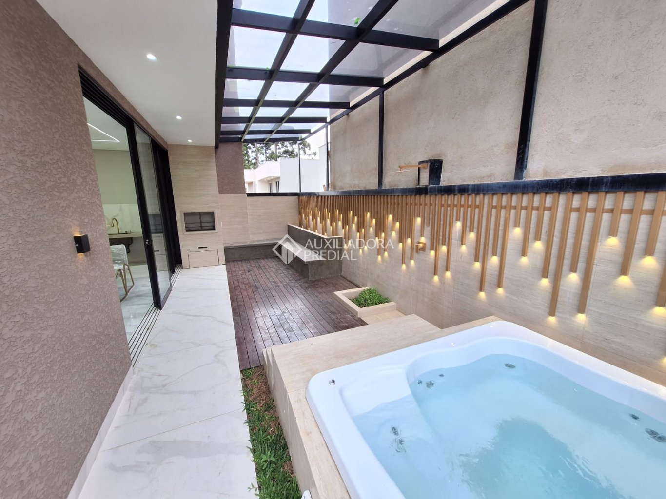 Casa em Condomínio com 3 quartos e 198m² à venda em Umbará, Curitiba. (2 / 10)