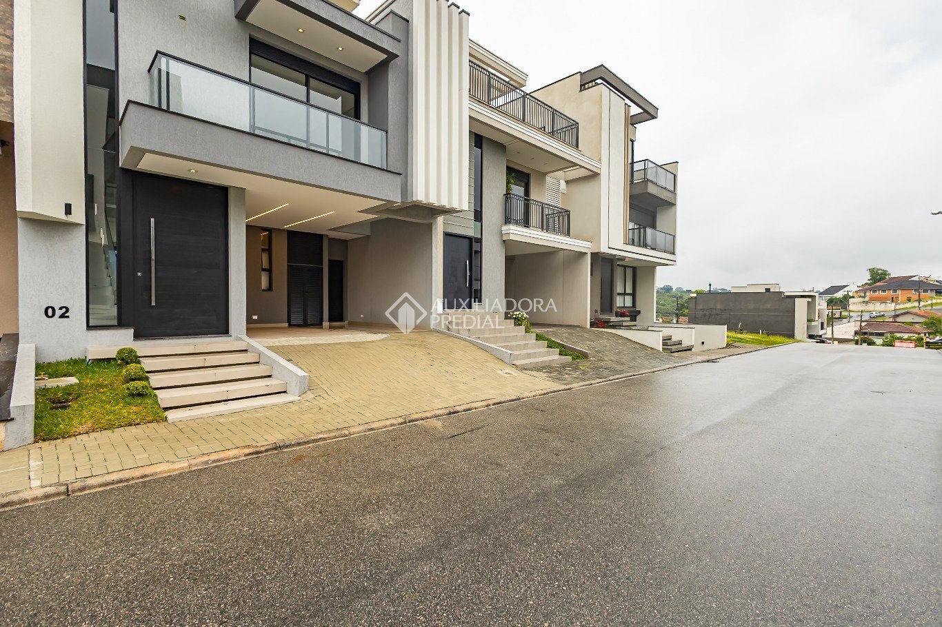 Casa em Condomínio com 3 quartos e 163m² à venda em Santa Cândida, Curitiba. (3 / 10)