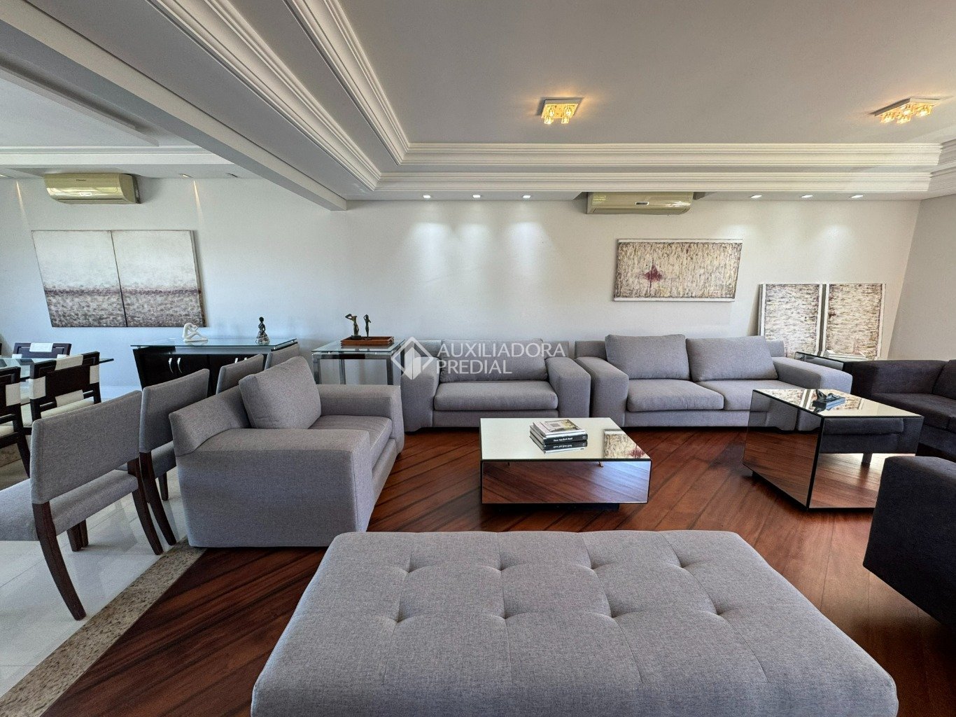 Casa em Condomínio com 4 quartos e 352m² à venda em Santa Felicidade, Curitiba. (3 / 10)