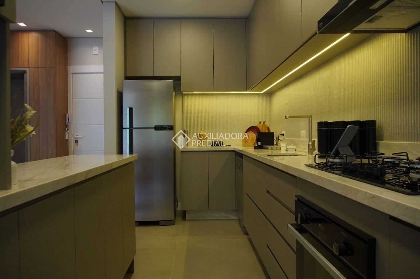 Apartamento com 3 quartos e 116m² à venda em ALTO DA XV, Curitiba. (2 / 10)
