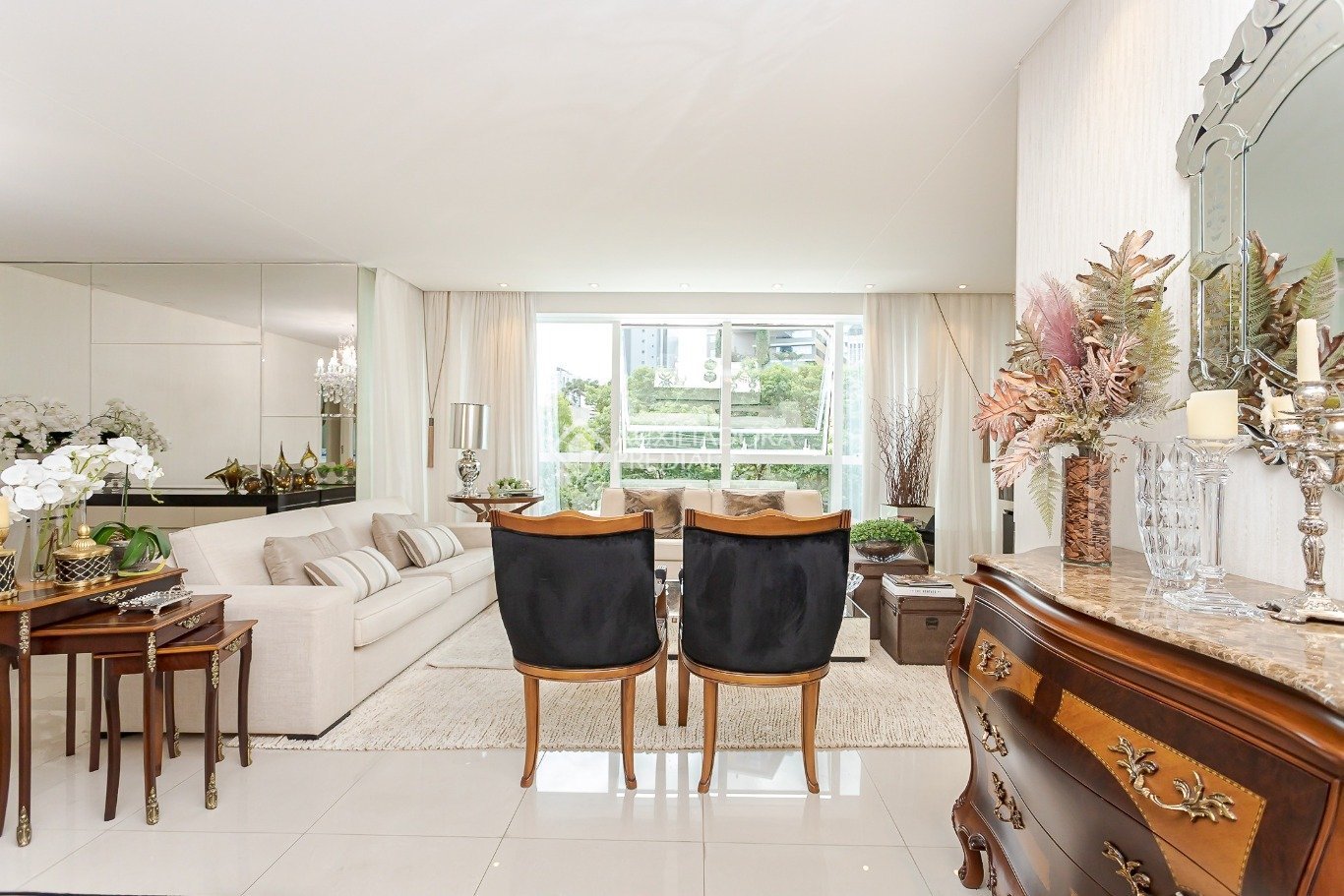 Apartamento com 3 quartos e 172m² à venda em Alto da Glória, Curitiba. (1 / 10)