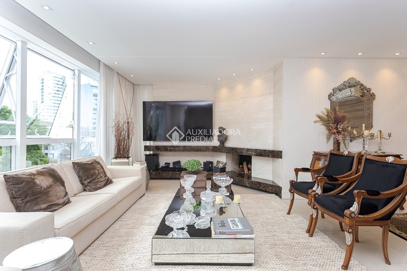 Apartamento com 3 quartos e 172m² à venda em Alto da Glória, Curitiba. (3 / 10)