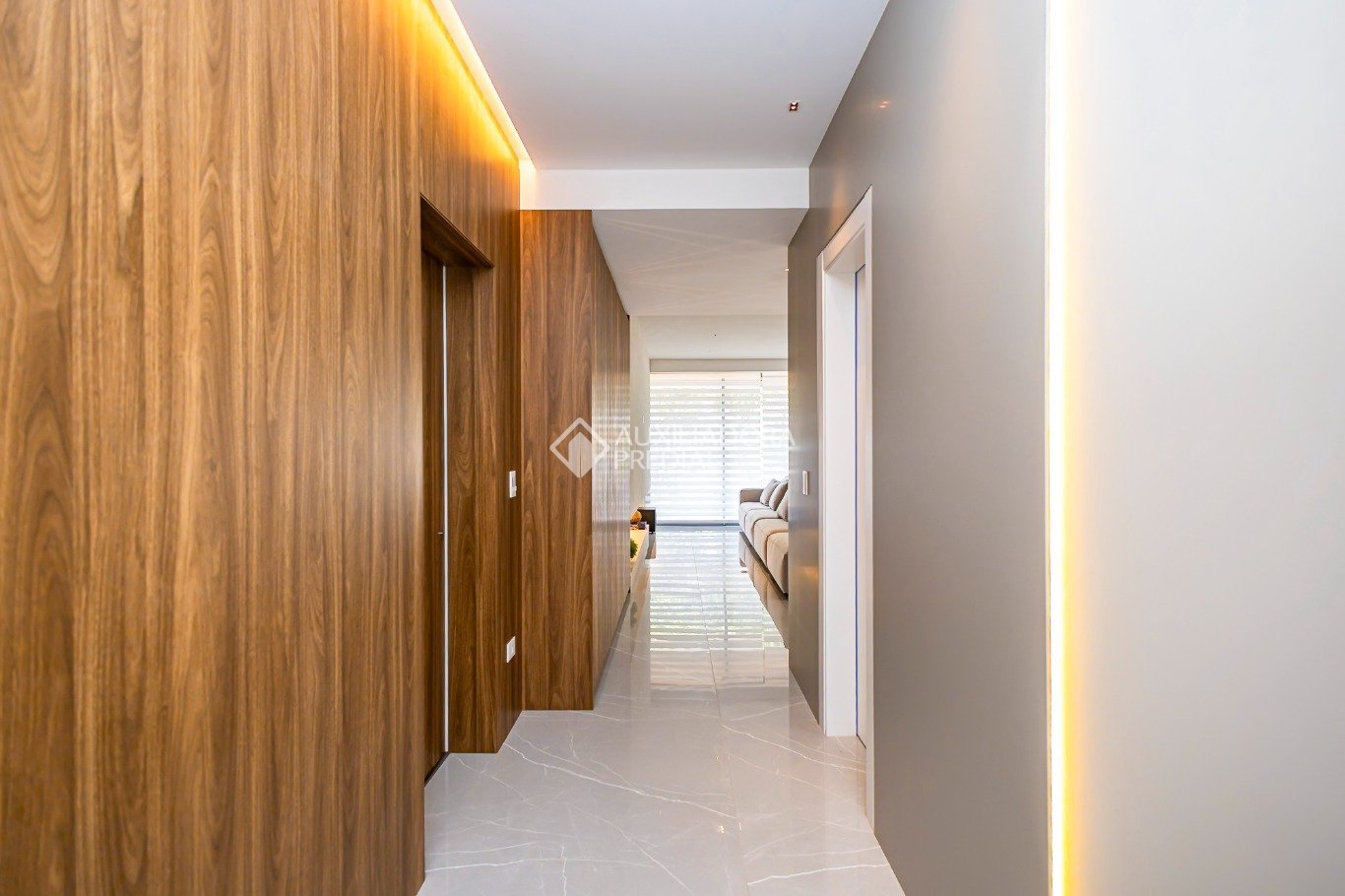 Apartamento com 3 quartos e 152m² à venda em Água Verde, Curitiba. (2 / 10)
