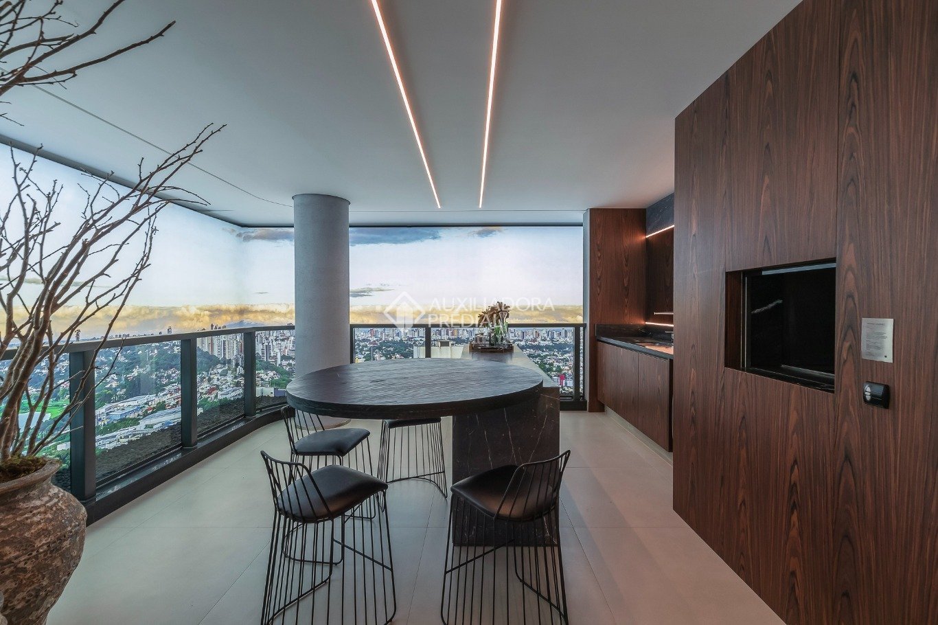 Apartamento com 3 quartos e 255m² à venda em Mossunguê, Curitiba. (3 / 10)