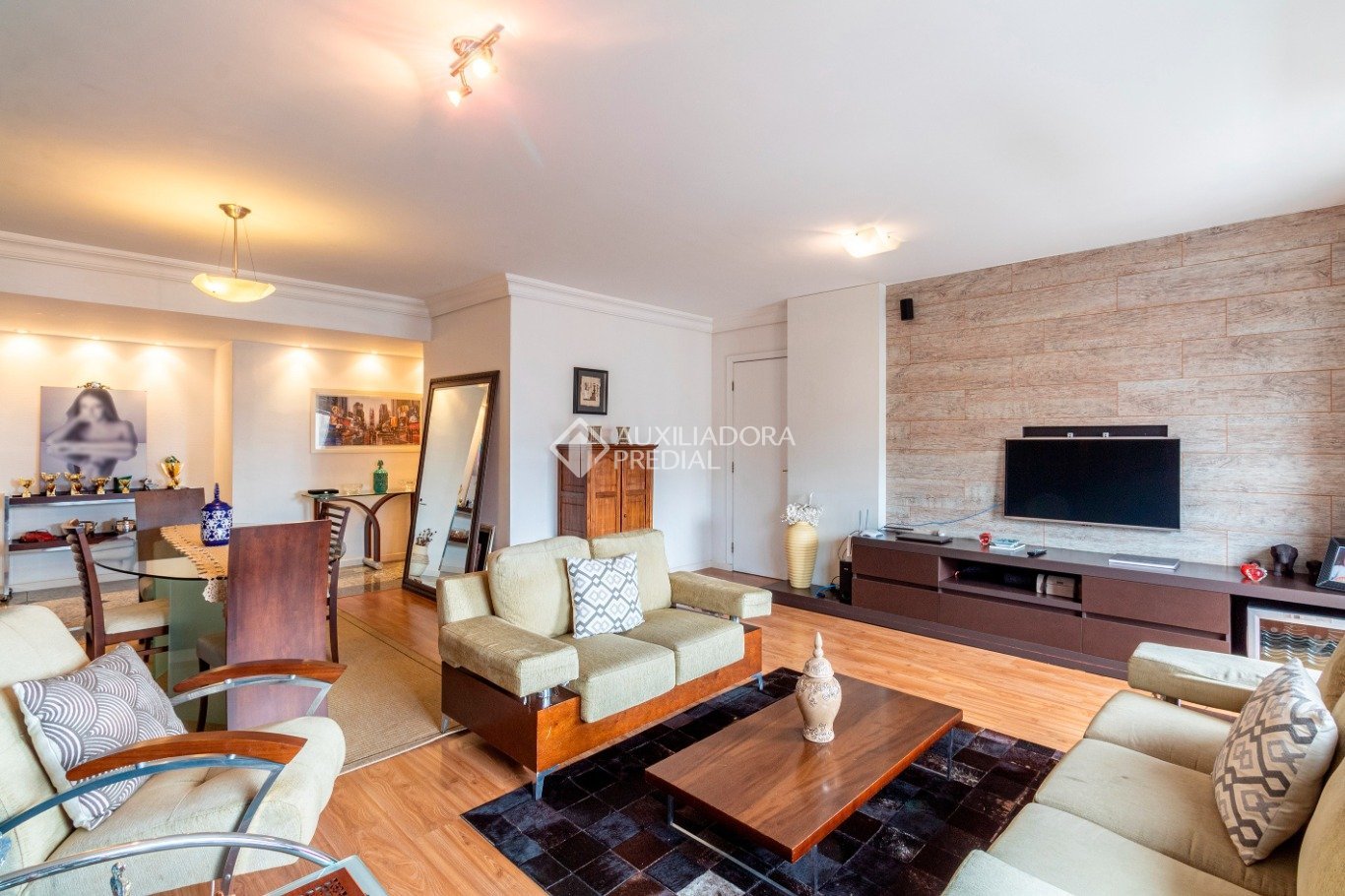 Apartamento com 3 quartos e 154m² à venda em Água Verde, Curitiba. (3 / 10)