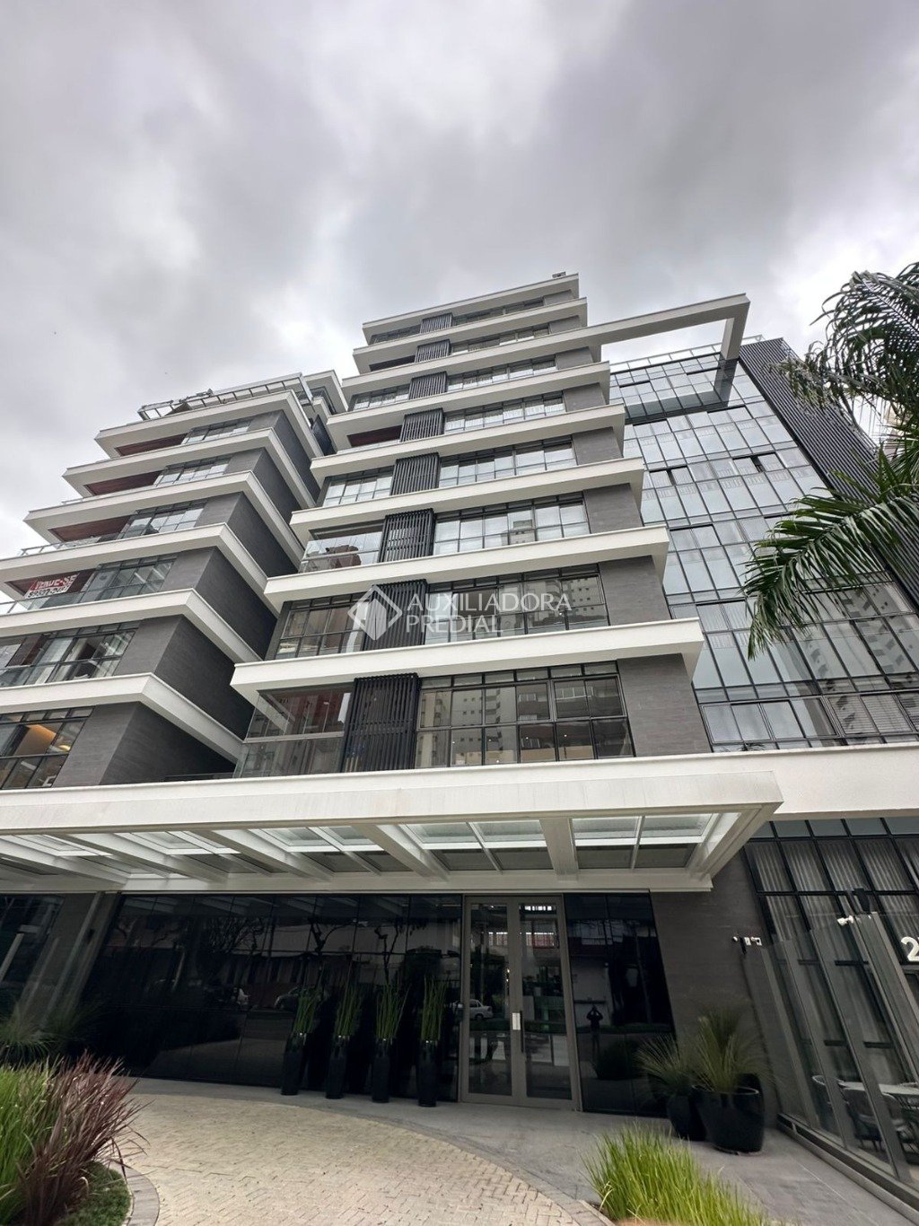 Apartamento com 3 quartos e 187m² à venda em Batel, Curitiba. (1 / 10)