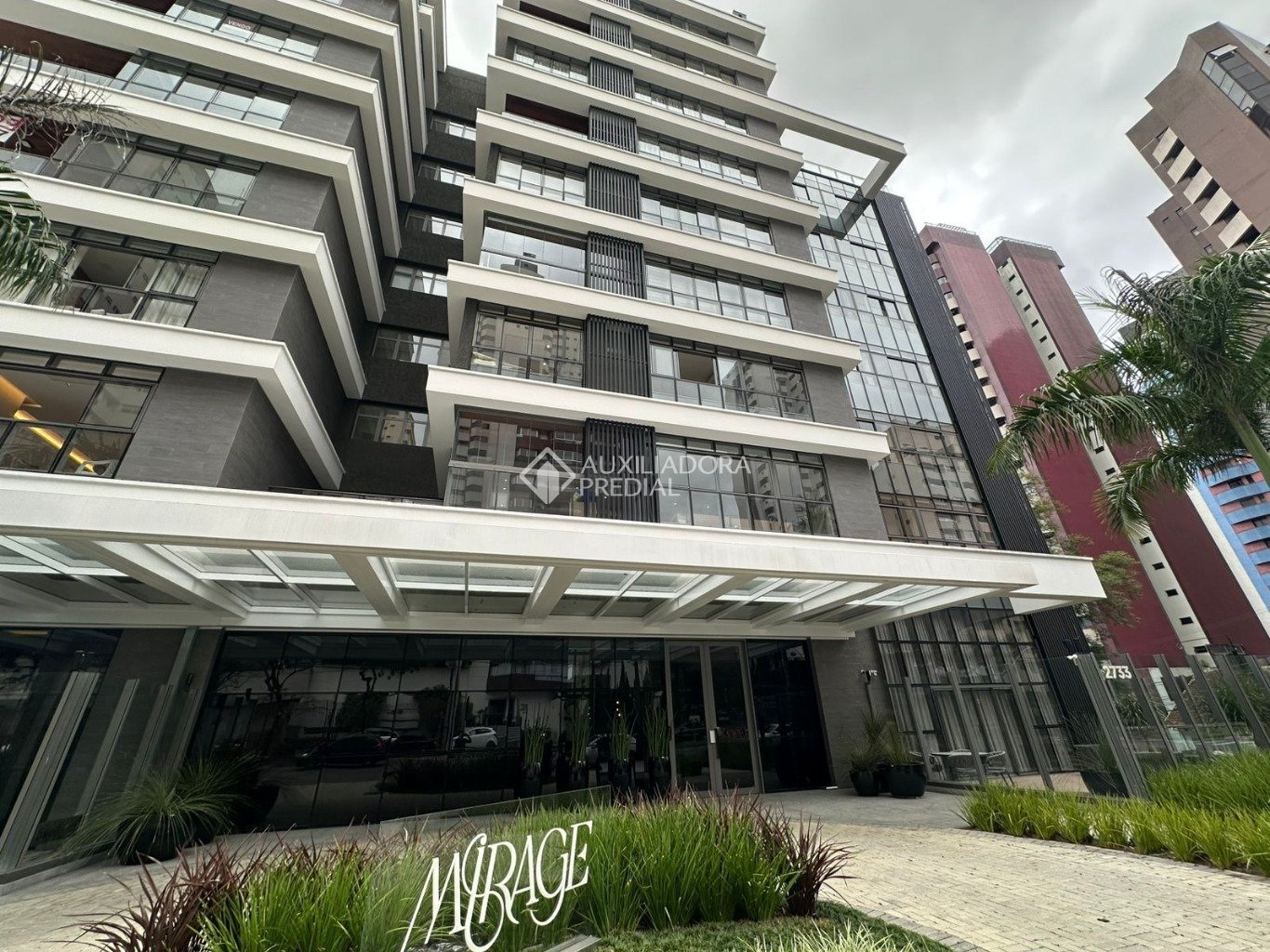 Apartamento com 3 quartos e 187m² à venda em Batel, Curitiba. (2 / 10)