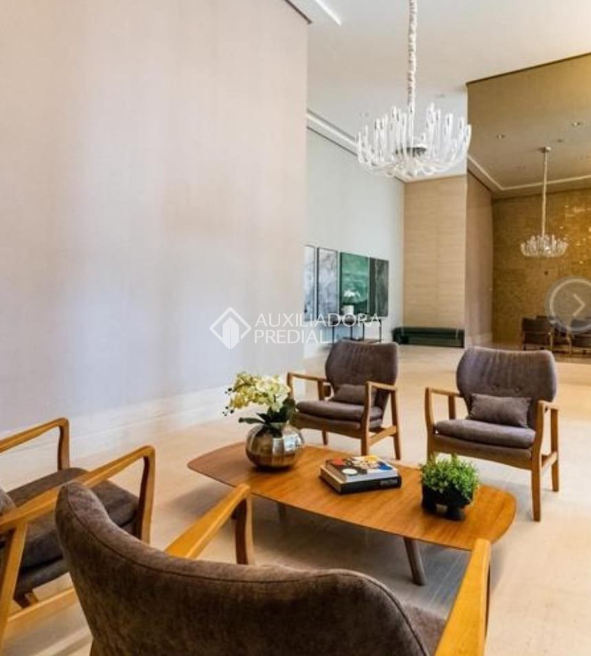 Apartamento com 4 quartos e 255m² à venda em Mossunguê, Curitiba. (3 / 10)