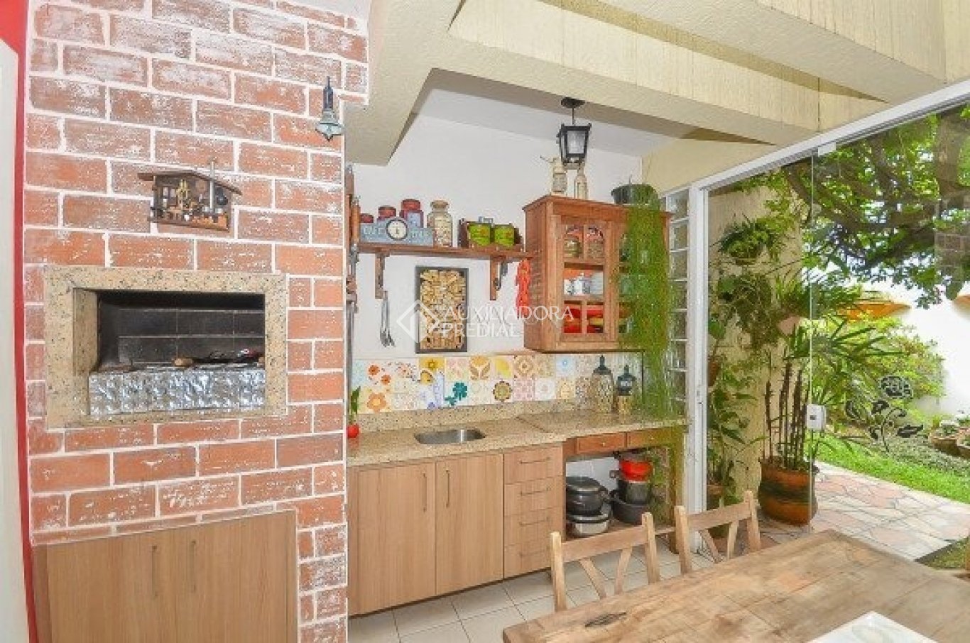Sobrado com 3 quartos e 210m² à venda em Santa Felicidade, Curitiba. (3 / 10)