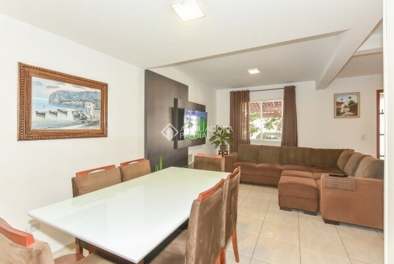 Sobrado com 3 quartos e 110m² à venda em Boqueirão, Curitiba. (3 / 10)