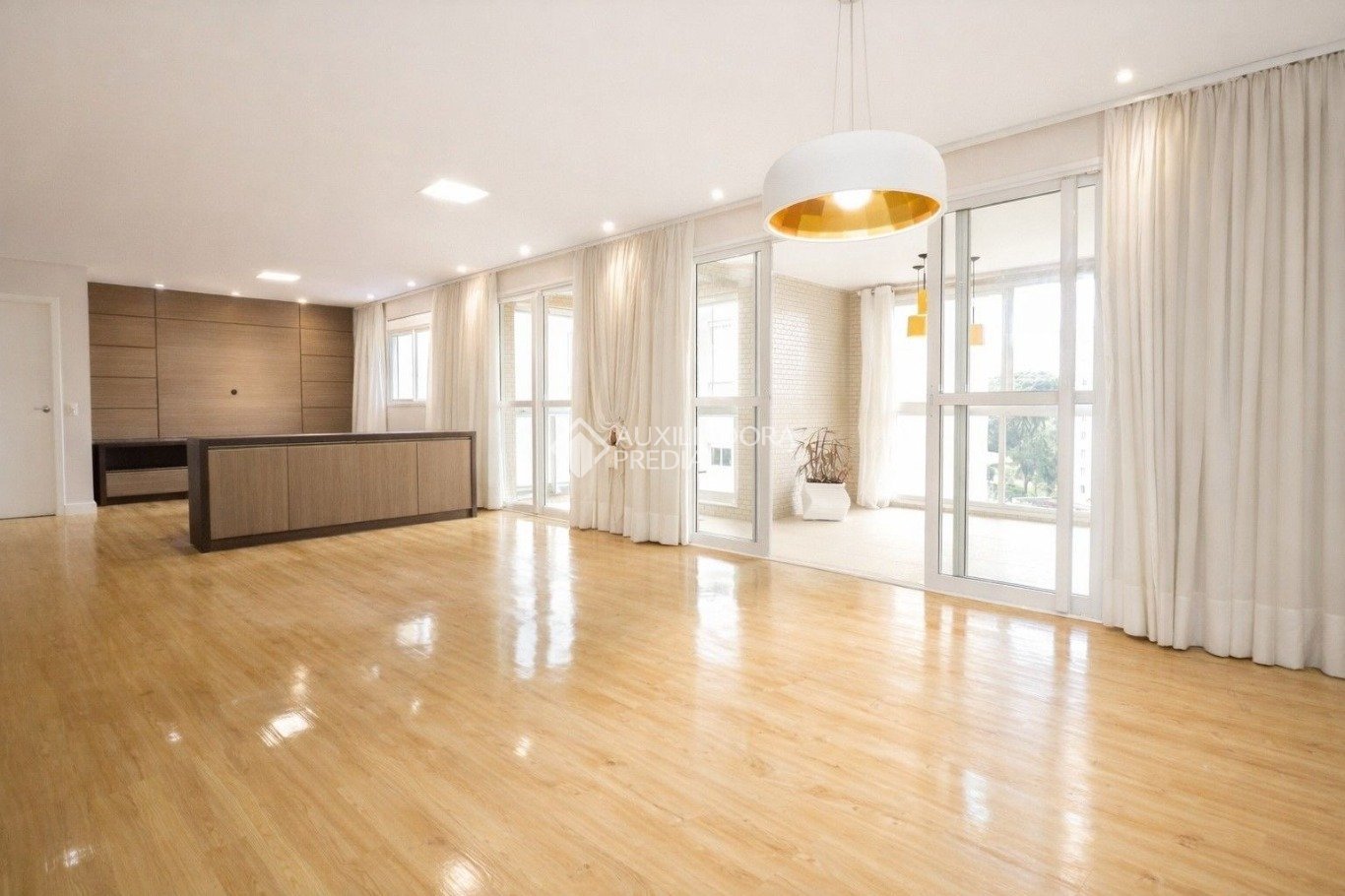 Apartamento com 3 quartos e 182m² à venda em Cristo Rei, Curitiba. (1 / 10)