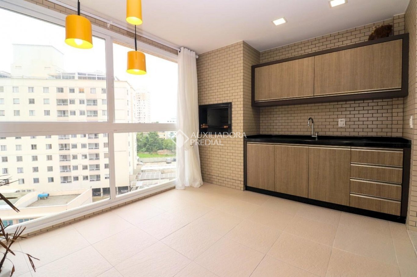 Apartamento com 3 quartos e 182m² à venda em Cristo Rei, Curitiba. (3 / 10)