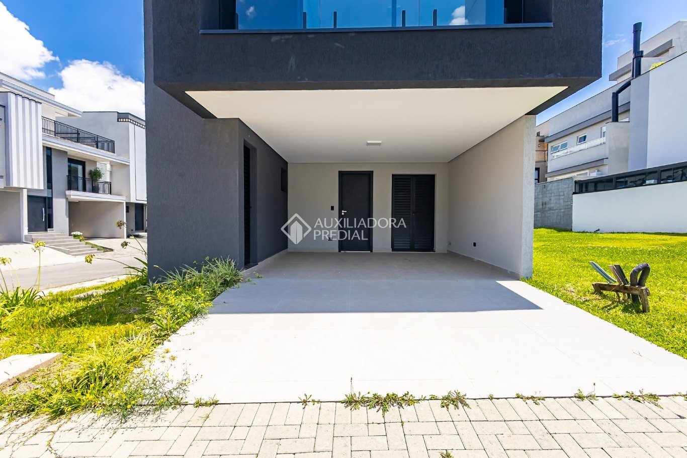 Casa em Condomínio com 3 quartos e 194m² à venda em Santa Cândida, Curitiba. (2 / 10)