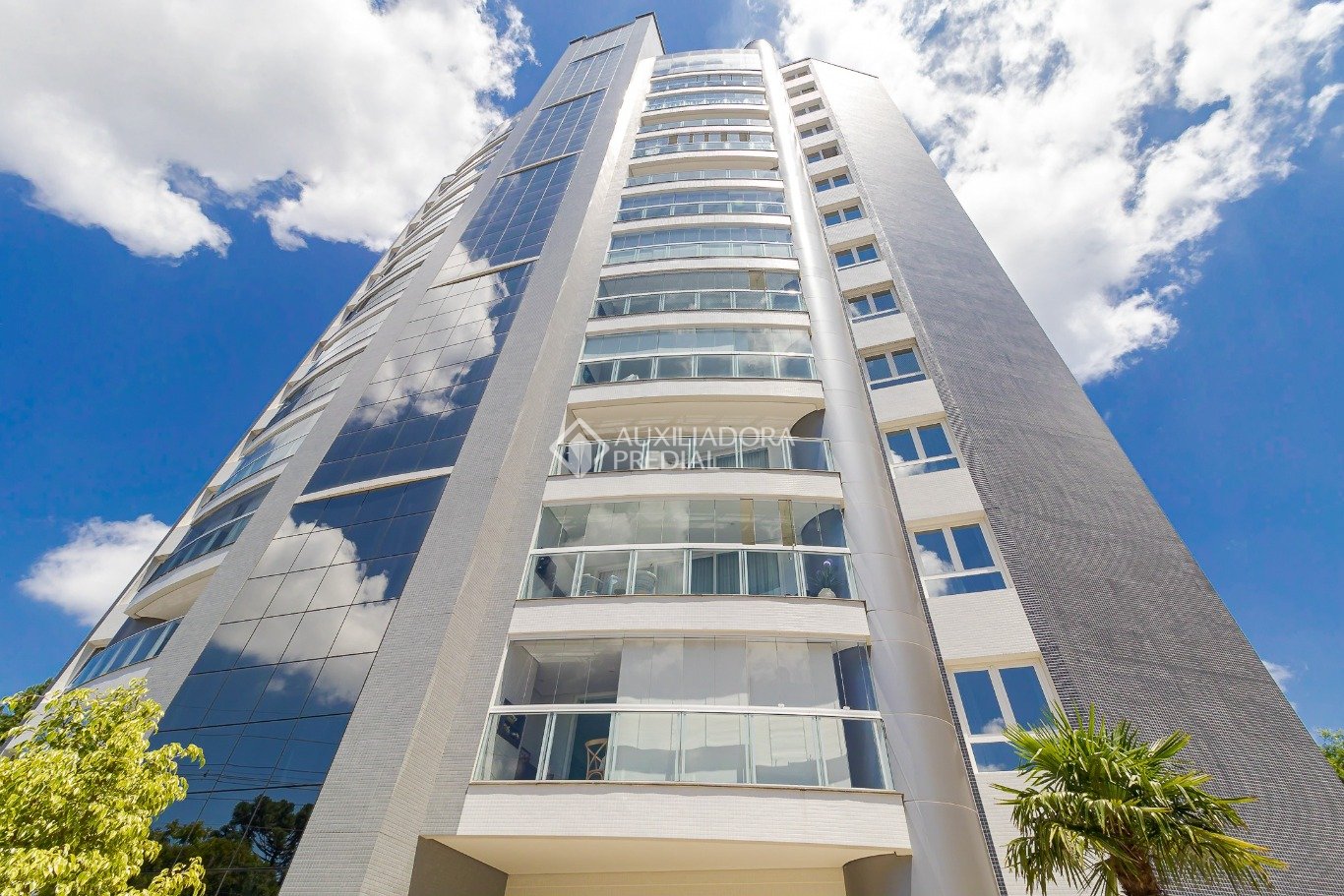 Apartamento com 3 quartos e 160m² à venda em Mossunguê, Curitiba. (1 / 10)